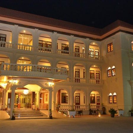 Hotel Bann Udomsap Mukdahan Exterior foto