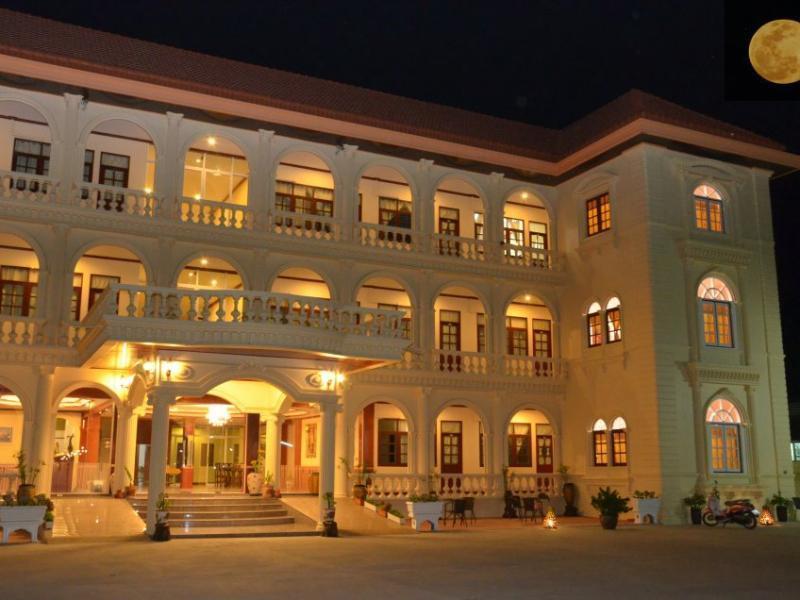 Hotel Bann Udomsap Mukdahan Exterior foto